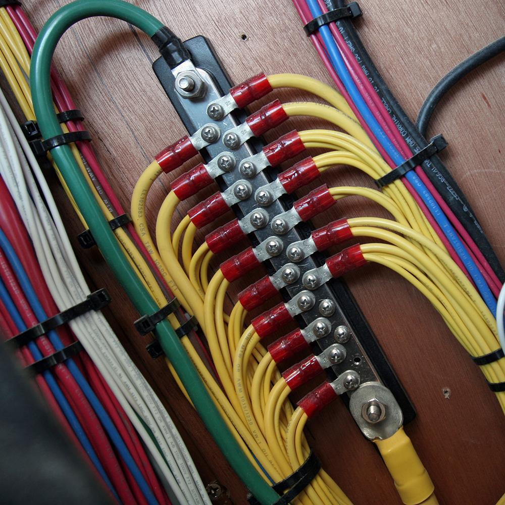 Blue Sea System Qualifies for Free Shipping Blue Sea 150a Common BusBar 20 x 8-32 Screw Terminal #2302