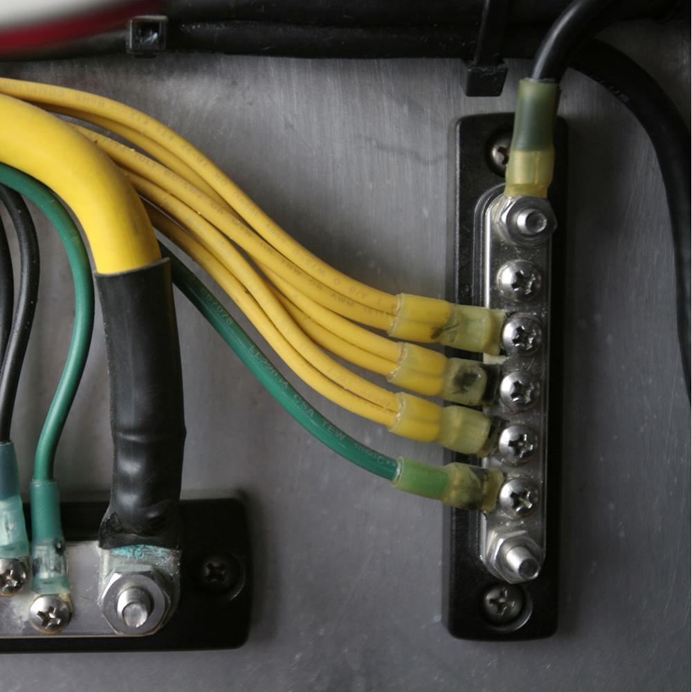 Blue Sea System Qualifies for Free Shipping Blue Sea MiniBus 100a Common BusBar 5 x 8-32 Screw Terminal #2304