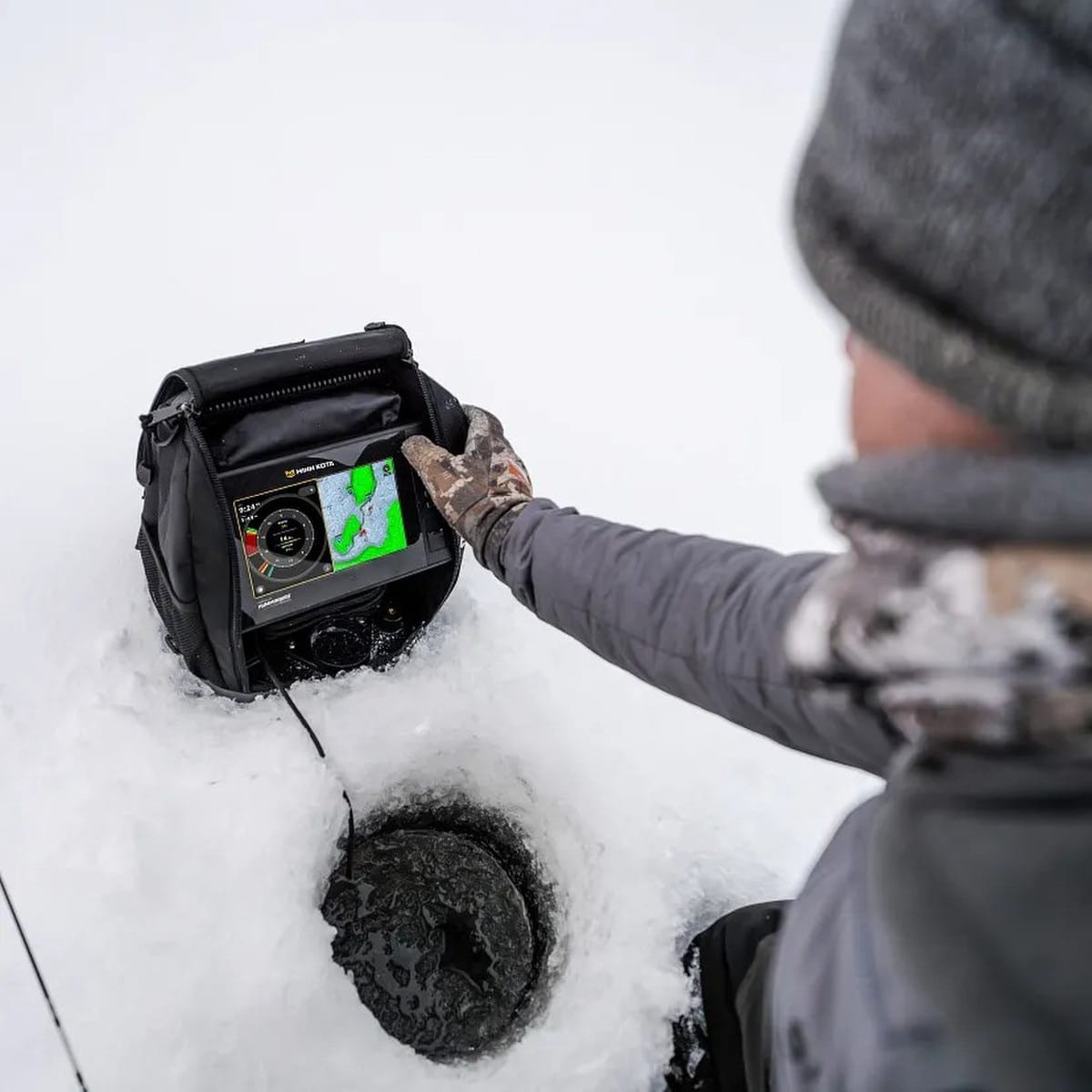 Minn Kota Qualifies for Free Shipping Minn Kota ICE X7 2D Sonar + Flasher Bundle #412260-1