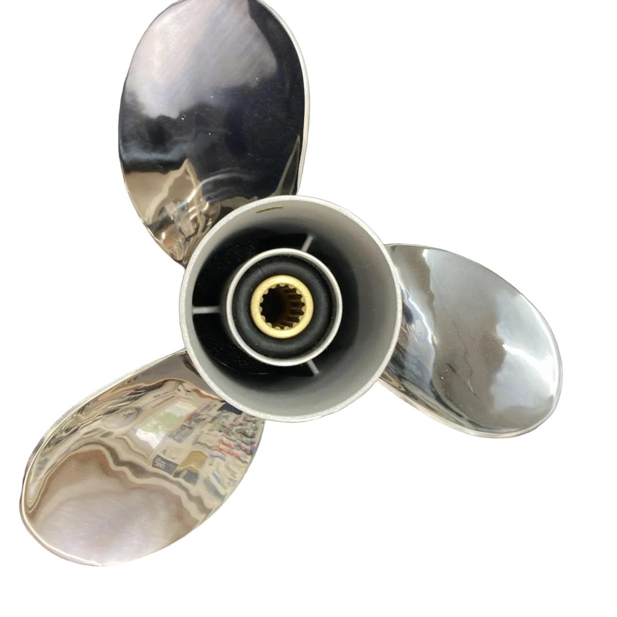 Solas Qualifies for Free Shipping Solas Prop Titan D3 Yamaha/Tohatsu/Nissan SS 60-130HP 17 #3442-133-17